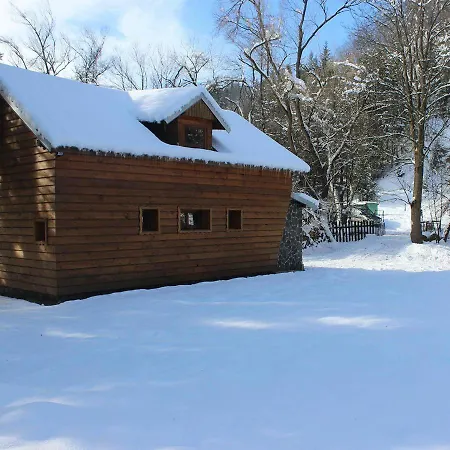 Pod Skalou Casa de Férias Valaská